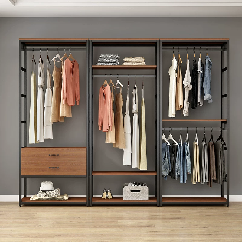Вешалка для одежды в шкафу из цельного дерева типа step-in, полка cloakroom, металлическая железная под полкой, открытая - конец