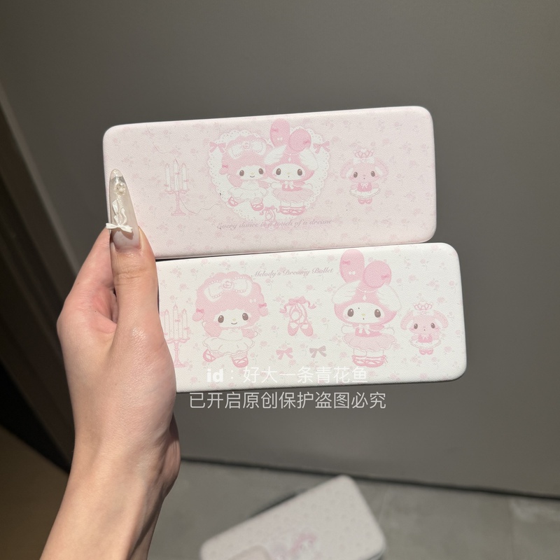 A Large Blue and White Fish* Original Ballet-Style Glasses Case Pink and White Series Cute Glasses Case Eyewear Storage Box A Large Blue and White Fish* Original Ballet-Style Glasses Case Pink and White Series Cute Glasses Case Eyewear Storage Box