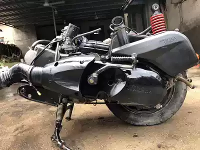 Second-hand Shanye Xunying Yuedong Shangling Liying ZY125T engine pedal locomotive head second-hand disassembly