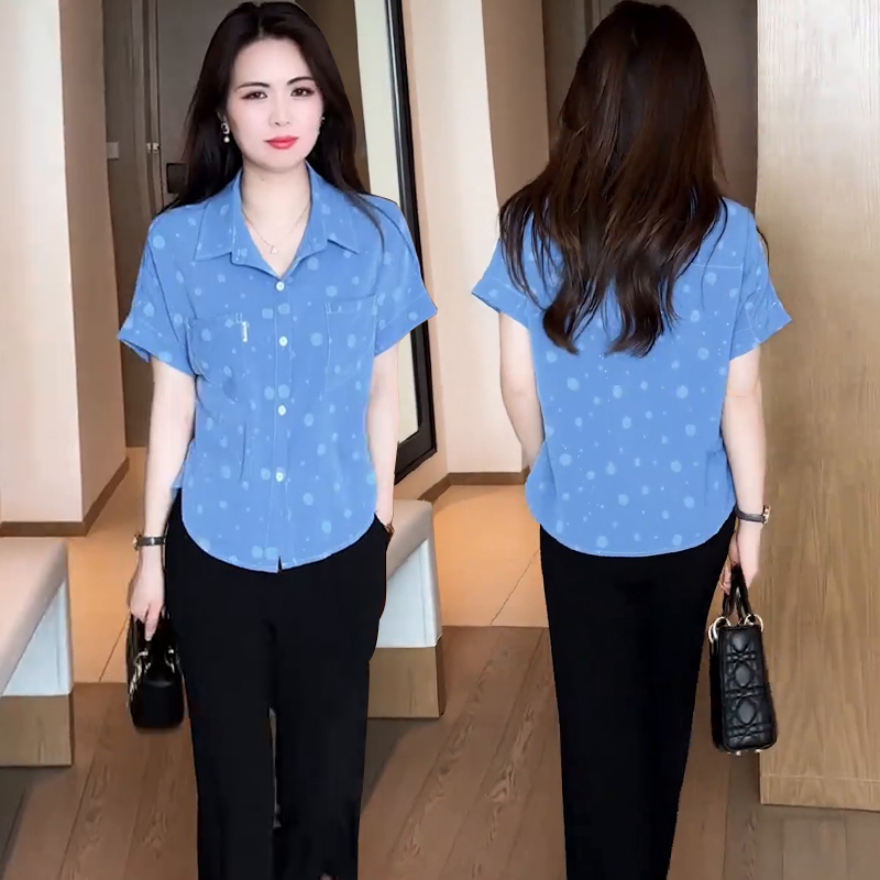 Blue Shirt Women's Top Summer 2026 New Style Middle-Aged Mom Fashionable Age-Reducing Loose Polka Dot Short-Sleeved Shirt Blouse
