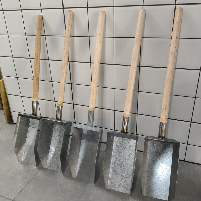Xinrui Bbq Grill Shop Commercial Use Wooden Handle Charcoal Scoop Durable Charcoal Shovel Long Accessory