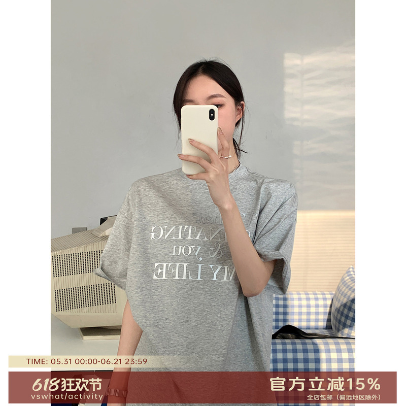 Vs What "Incheon Times" High-Quality Women's T-Shirt, Korean Version with 3D Letter Print, Sorona Round Neck Short Sleeves
