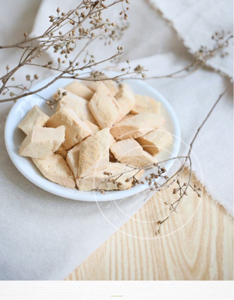 ◆ 玩 khối cá hồi khô đông lạnh 200g thức ăn chủ yếu là thức ăn khô cho mèo đông lạnh - Đồ ăn nhẹ cho mèo thịt spam