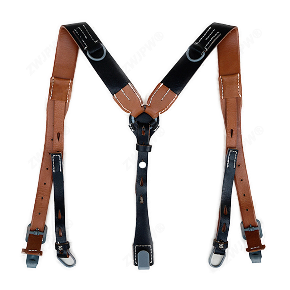 WWII Y with a Y-type holding baby bag head layer pure cow leather high-end reengraving exit film and TV props