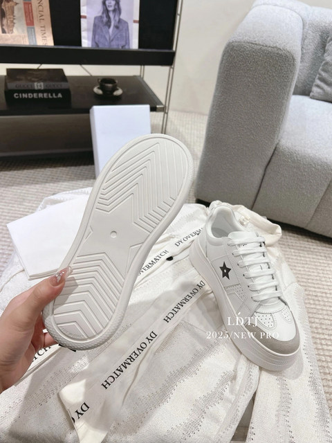 LDTJ haute couture autumn fashionable and versatile star printed lace-up white shoes casual and comfortable thick-soled heightening sneakers