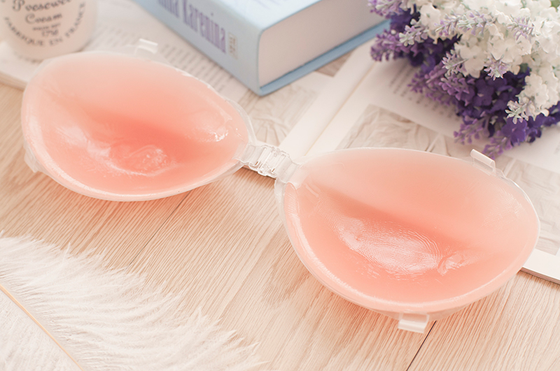 Trong suốt vô hình dán ngực silicone mủ ngực lớn chống chảy xệ ngực đầu ngực thu thập được không có chiếc váy cưới dấu.