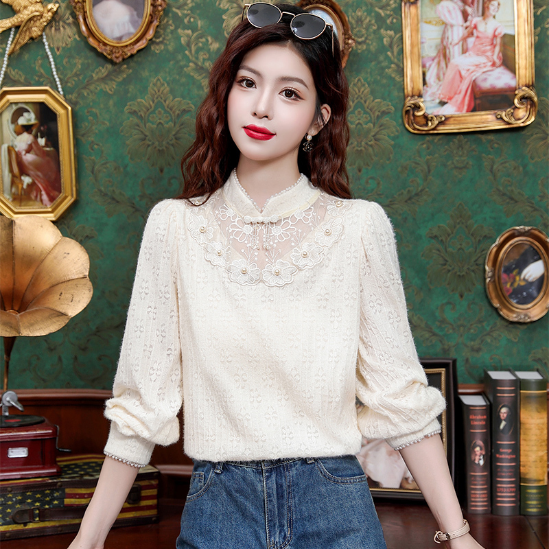 New Chinese-Style Long-Sleeve Lace Base Shirt, Autumn and Winter 2026 New Autumn Collection, Unique Chinese Style, Fleece-Lined Inner Top, Stylish New Chinese-Style Long-Sleeve Lace Base Shirt, Autumn and Winter 2026 New Autumn Collection, Unique Chinese Style, Fleece-Lined Inner Top, Stylish