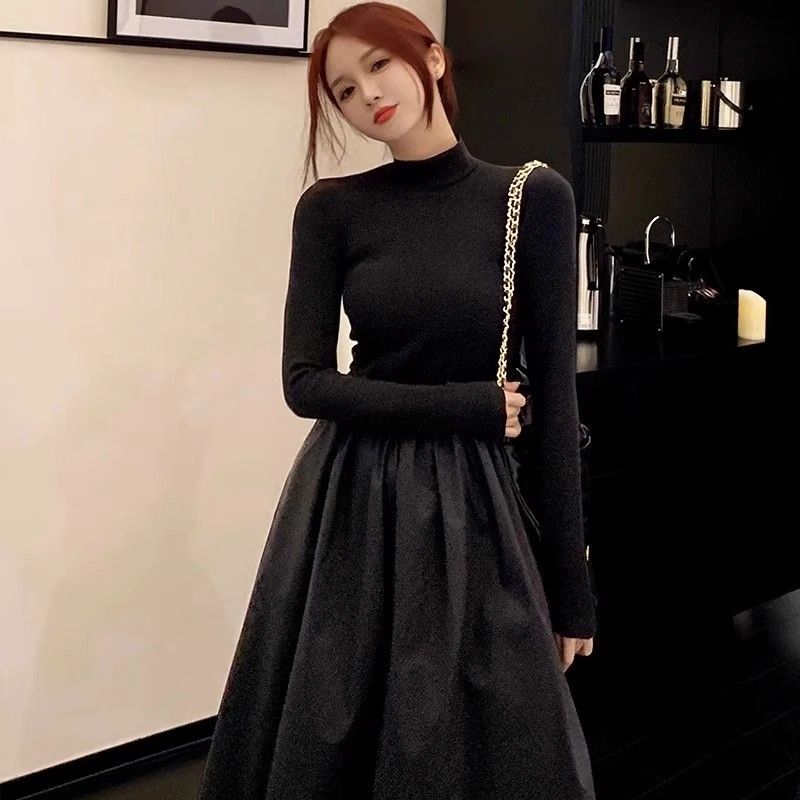 Half-High Collar Hepburn-Style Little Black Dress for Women, Autumn and Winter 2025 New Style, Waist-Cinching, Body-Covering, Slimming, Very Beautiful Dress