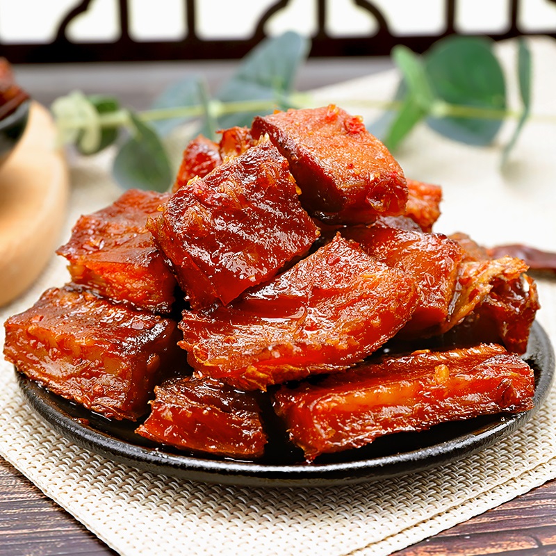 Homeland spicy fish piece Hunan specially produced fish tail spicy mesh red sweet spicy snack