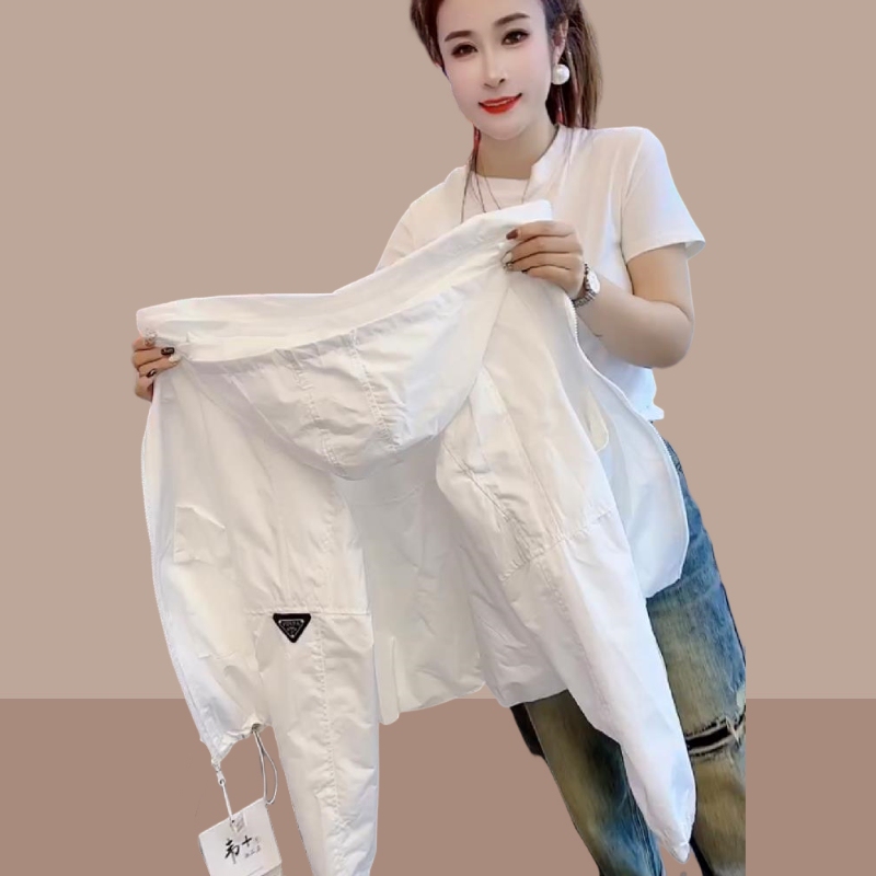 2026 Spring and Autumn New Style Women's Short White Jacket for Petite Figures, Casual Slimming Hooded Windbreaker Coat