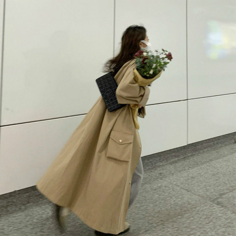 2022 Spring and autumn Korean version of the long version of the card its color windsuit women stand 100 lap single row and button small student coat