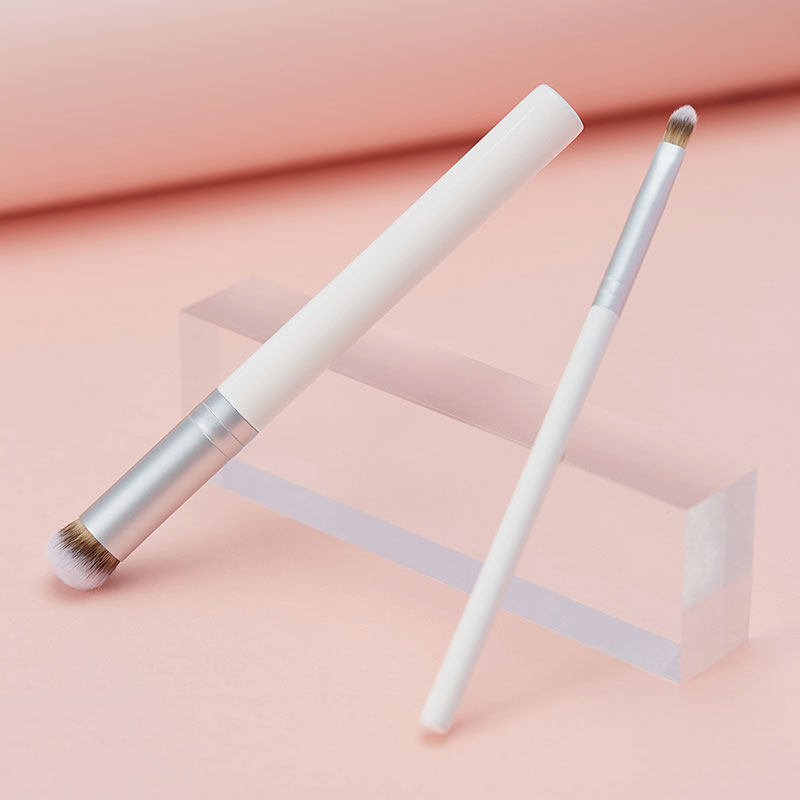 Li Jiaqi recommends round head 270 concealer brush without brush marks concealer pen does not eat powder Cangzhou soft hair makeup brush set