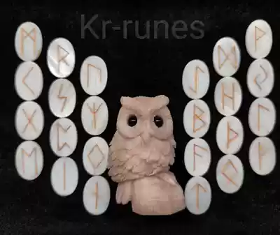 Fu Lei's Light Natural White Shell runes Luen Runestone Runestone Crystal Energy Nordic Elf