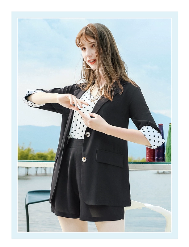 Áo khoác vest nữ nhỏ 2019 hè mới đen rộng giản dị áo sơ mi chống nắng màu hồng chuyên nghiệp quần áo dài nữ - Business Suit