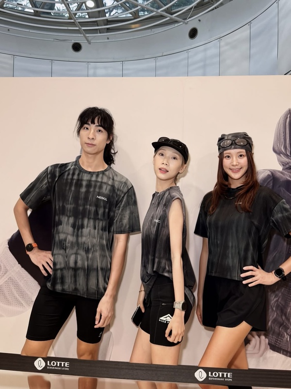 【Cinder Studio】Korean Designer Nes*L Urban Running Tie-Dye Sleeveless Vest + Long-Sleeve T-Shirt