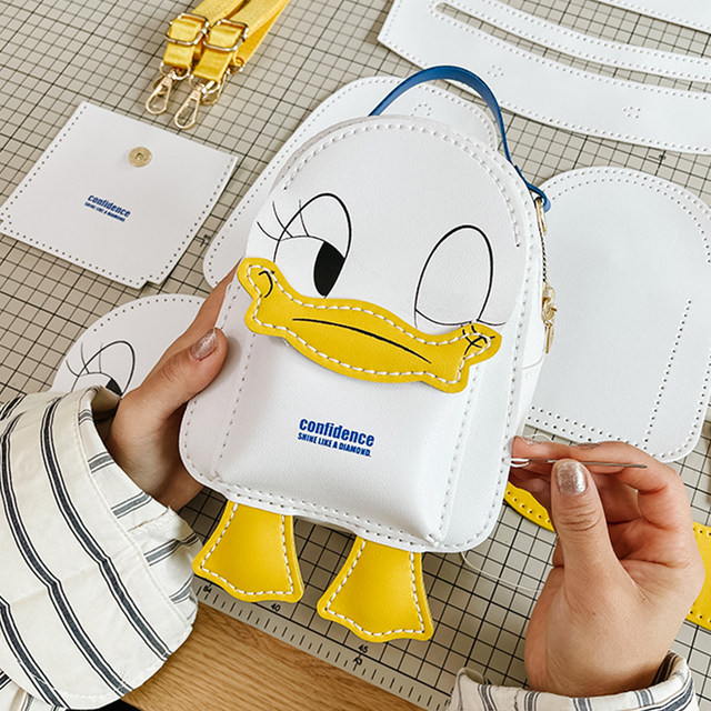 DIY Handmade Bag Cartoon Donald Duck Self-Made Material Kit Gift for Girlfriend Knitting Gift for Children Single Shoulder Crossbody