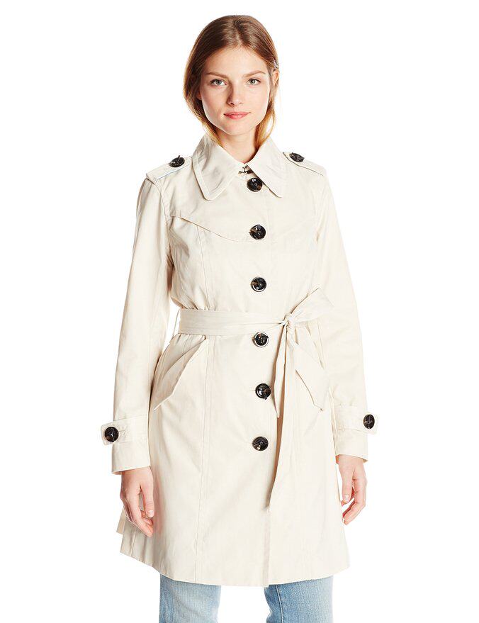 Ms. Nanette Lepore's long coat - suit with a straight belt from the United States