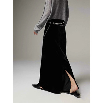 High-waisted floor-length skirt with slits at the back