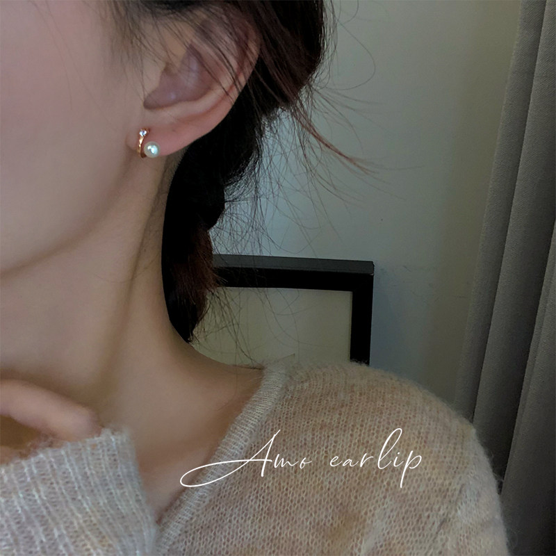 Special Design Sensation Pearl without earholes Mosquito Coil Ear Clip Women Advanced Light Lavish Accessories 2022 New Wave Spring Summer