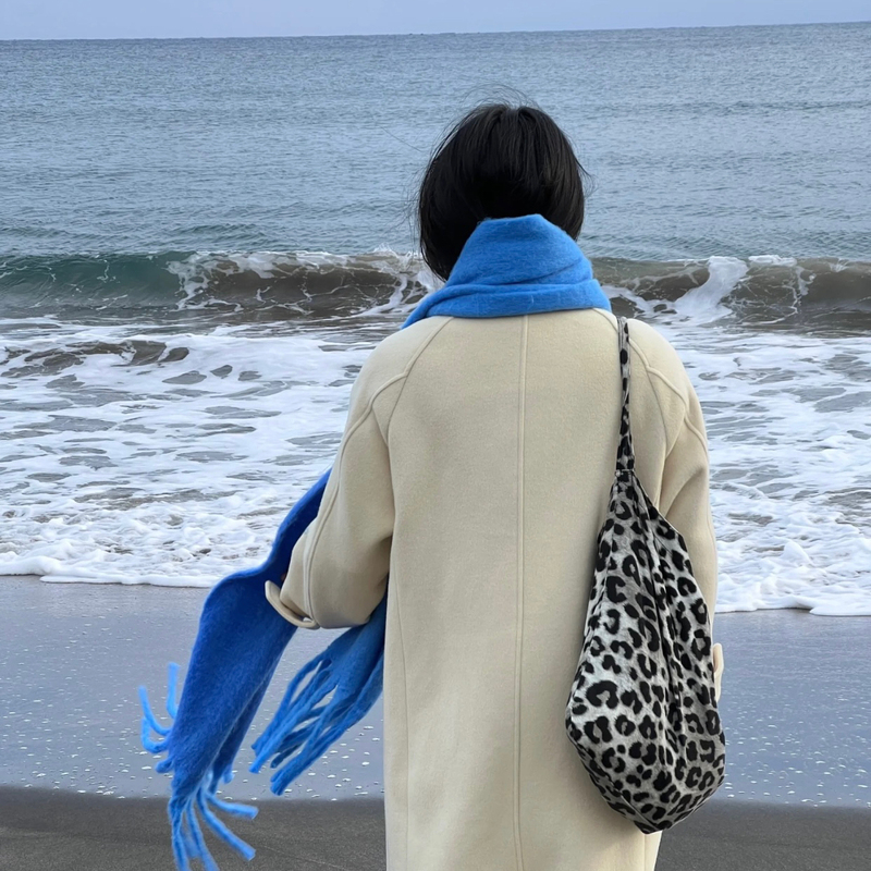 Yang Mi and Han Suxi's Same Style Gray Large Leopard Print Corduroy Crossbody Shoulder Bag Tote Bag Large Capacity Lism