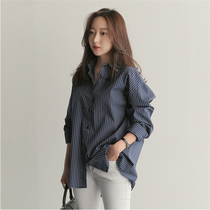 European station blue striped shirt female design sense niche new 2021 spring and autumn summer Hong Kong flavor long sleeve shirt