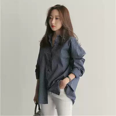 European station blue striped shirt female design niche new 2021 spring and summer retro Hong Kong style long-sleeved top