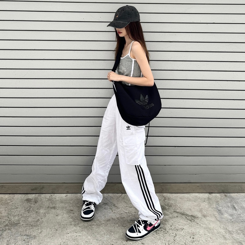Adidas Star's Same Style Trefoil Canvas Bag, Handbag, Shoulder Bag, Women's Cloud Medium Bag Jp0145