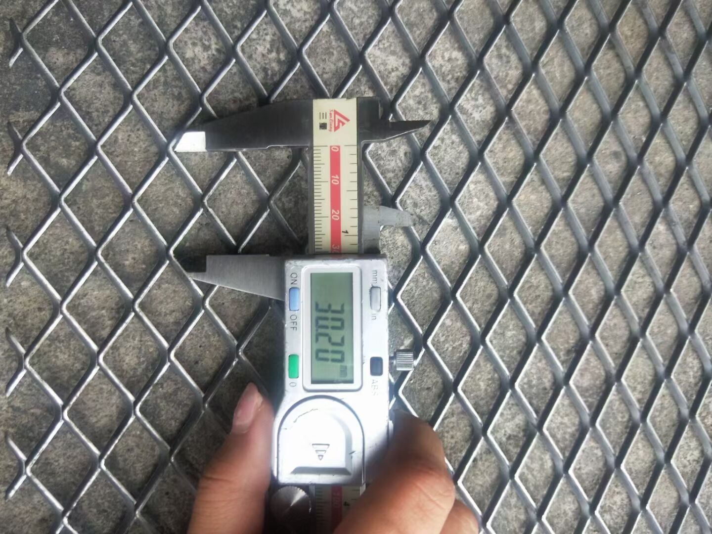 acid-proof alkaline 304 material stainless steel mesh 1m wide metal white steel stainless steel diamond steel plant filter