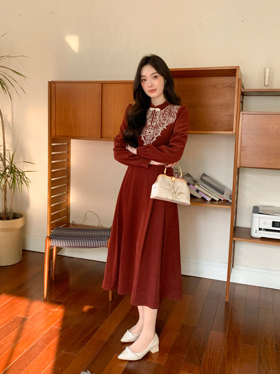 Новое зимнее платье GERTCOREL2025, оригинальное, износостойкое, приталенное, длинное, бархатное, кирпично-красного цвета, для женщин.