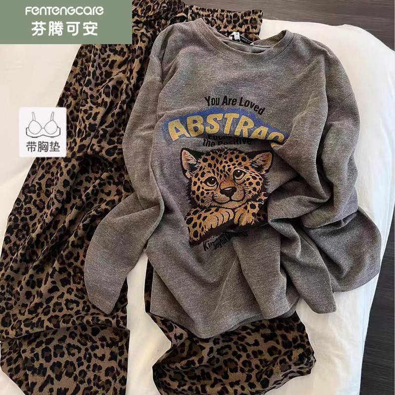 Fentengke'An Korean-Style Thin Velvet Pajamas for Women with Chest Pads, New Autumn and Winter Lazy Style Leopard Print Long-Sleeved German Velvet Loungewear Fentengke'An Korean-Style Thin Velvet Pajamas for Women with Chest Pads, New Autumn and Winter Lazy Style Leopard Print Long-Sleeved German Velvet Loungewear