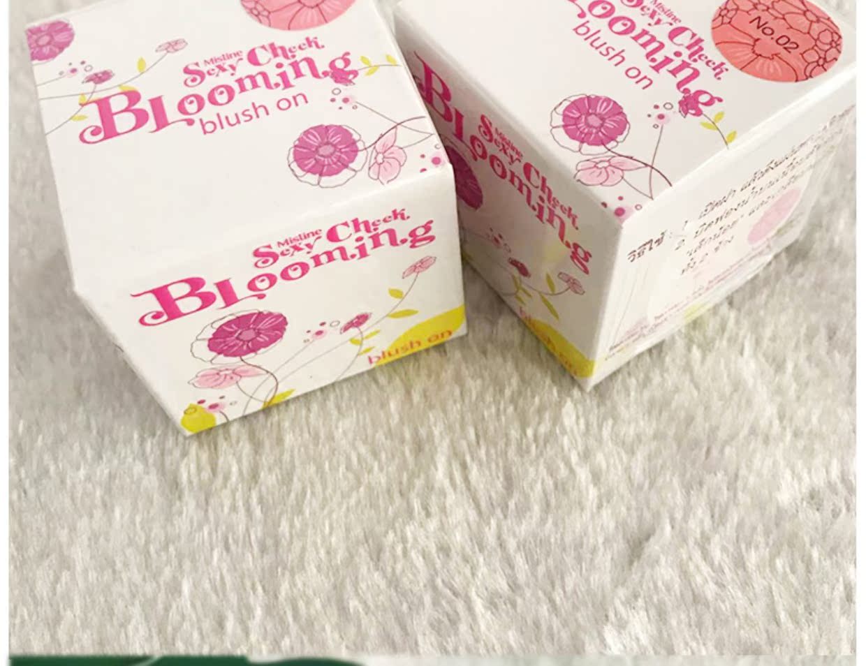 Thái Mistine hai màu hoa nụ hoa hồng phấn / phấn mắt ngọc trai tự nhiên không dễ tẩy trang phấn má eglips