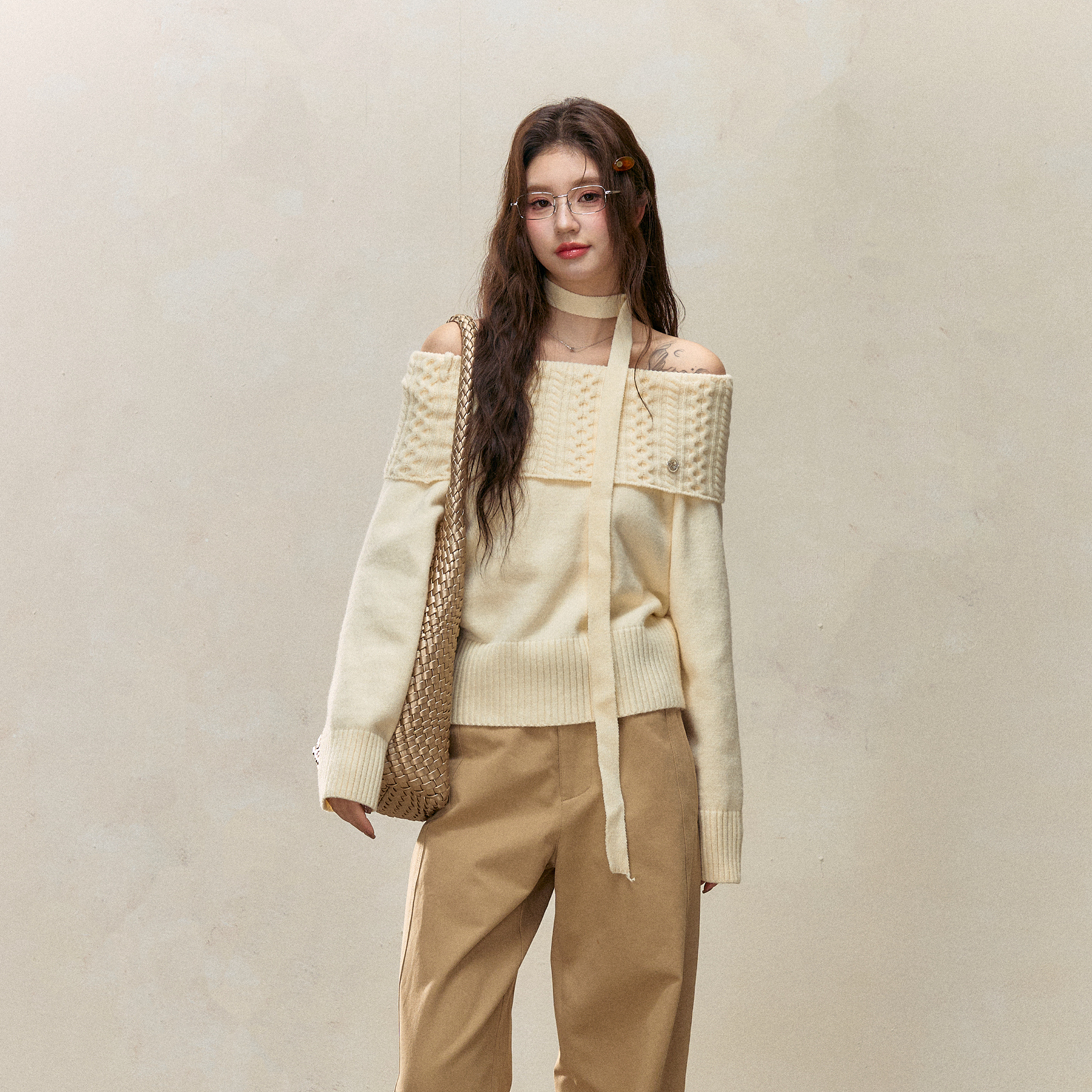 ELEVEN SLEEP 春の新作ツイストホルターネックセーター レディース レイジースタイル スリムデザイン ワンショルダートップ