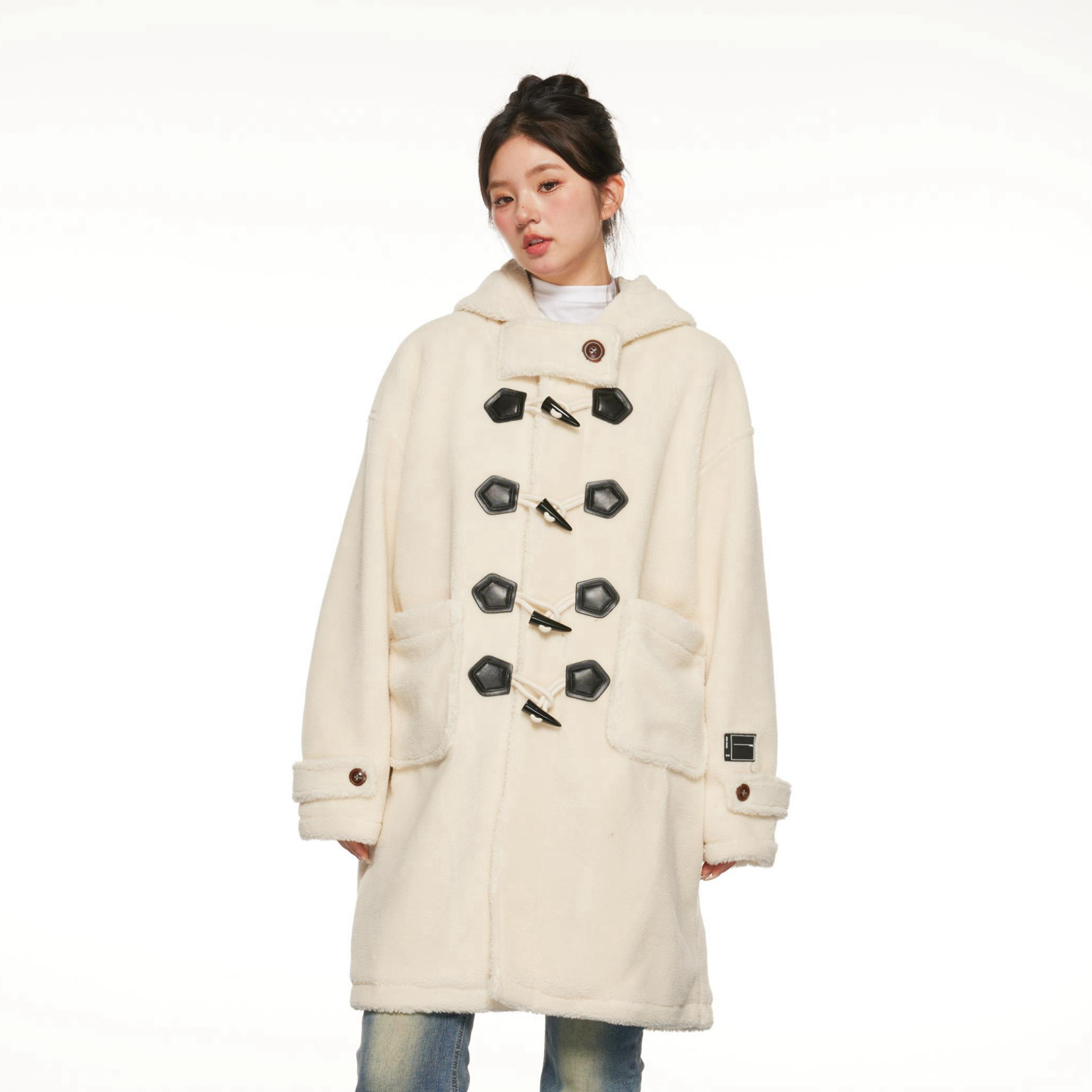 ELEven SLEEP Autumn Winter Thickened warm white Even cap lamb wool female head Horn Buttons Big Coat Coat-Taobao