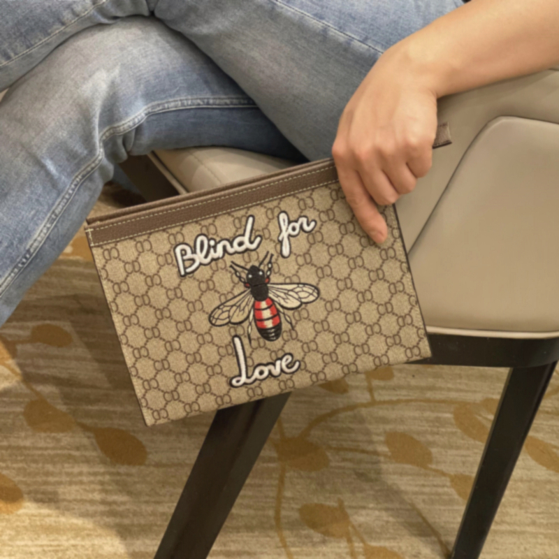 2022 new men's handbags men's handbags Handbag Handbag large capacity Tide Card Handbag envelope Envelope Wallet