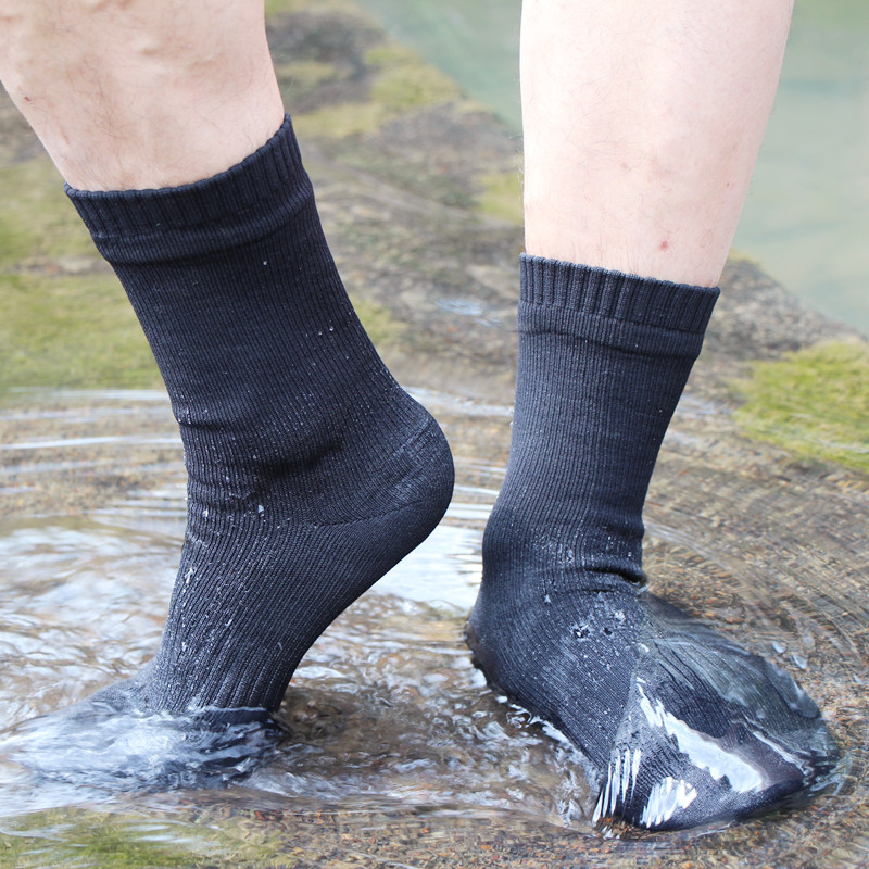 Waterproof Socks for Men and Women, Breathable Long Tube Outdoor Hiking, Wading, Camping, Winter Skiing, Thickened Warm Diving Socks Waterproof Socks for Men and Women, Breathable Long Tube Outdoor Hiking, Wading, Camping, Winter Skiing, Thickened Warm Diving Socks