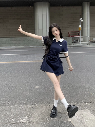 Футболка, летнее платье, приталенная мини-юбка, корсет, черная юбка, на шнурках, в американском стиле, воротник поло, А-силуэт