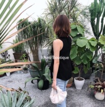 (Anti boutique) Niche handmade velvet cream beige dumpling bag Autumn and winter retro baggage bag