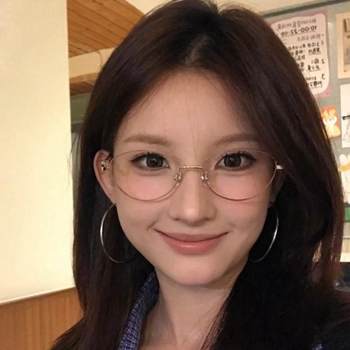 Roonz Style Korean-Inspired Atmospheric Gold Cat-Eye Glasses for Nearsightedness, Can Be Fitted with Prescription Lenses, Natural Look Eyeglass Frames
