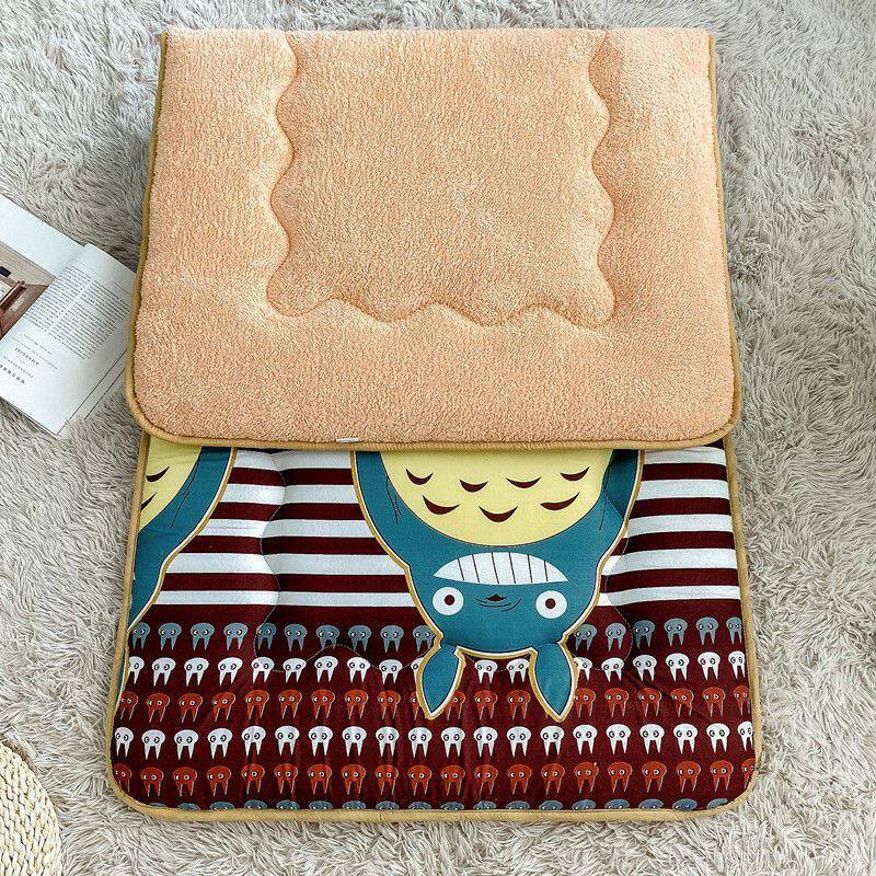 The mattress sleeps in the floor and the summer thickens the student dorm mattress can fold single double bed thicken tatami