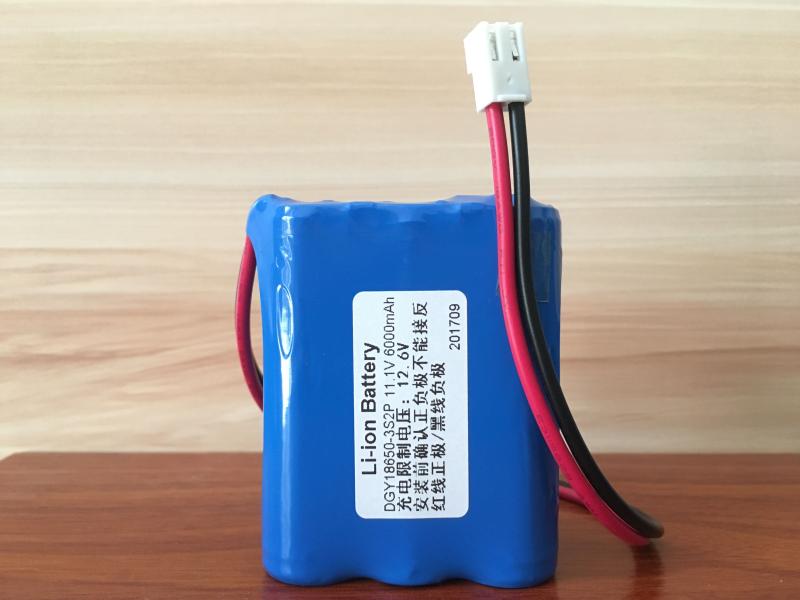 Bluetooth speaker 12V rechargeable 18650 lithium battery pack 7.4V with protection board 11.1V mobile audio LED light