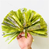 La La Flower Ball Auangrala Team, держащая цветы La La La La La La La Late Dance Performance Color