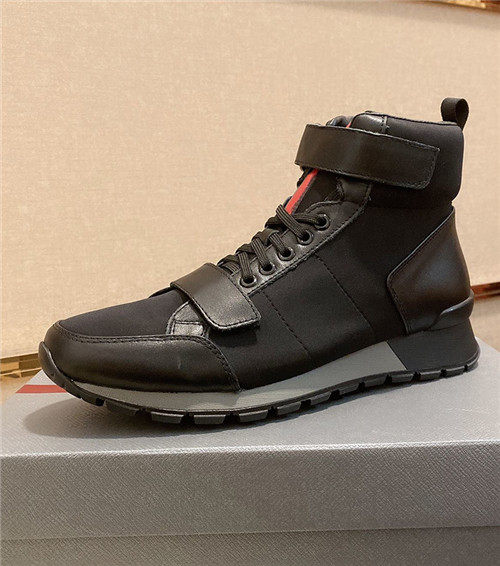 European station 2020 spring and autumn sports and leisure high-top men's shoes leather European and American big-name skate shoes Korean version of the trend of high state shoes