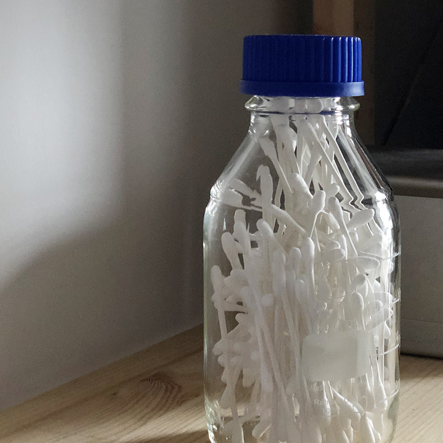 Kawakubo Ling store recommended German DURAN blue cover glass bottle sealed coffee cotton swab can popular in Japan