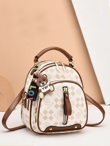 This Year's Trendy Lightweight Outdoor Backpack for Women 2026 New Casual Versatile Dual-Use Shoulder and Crossbody Bag
