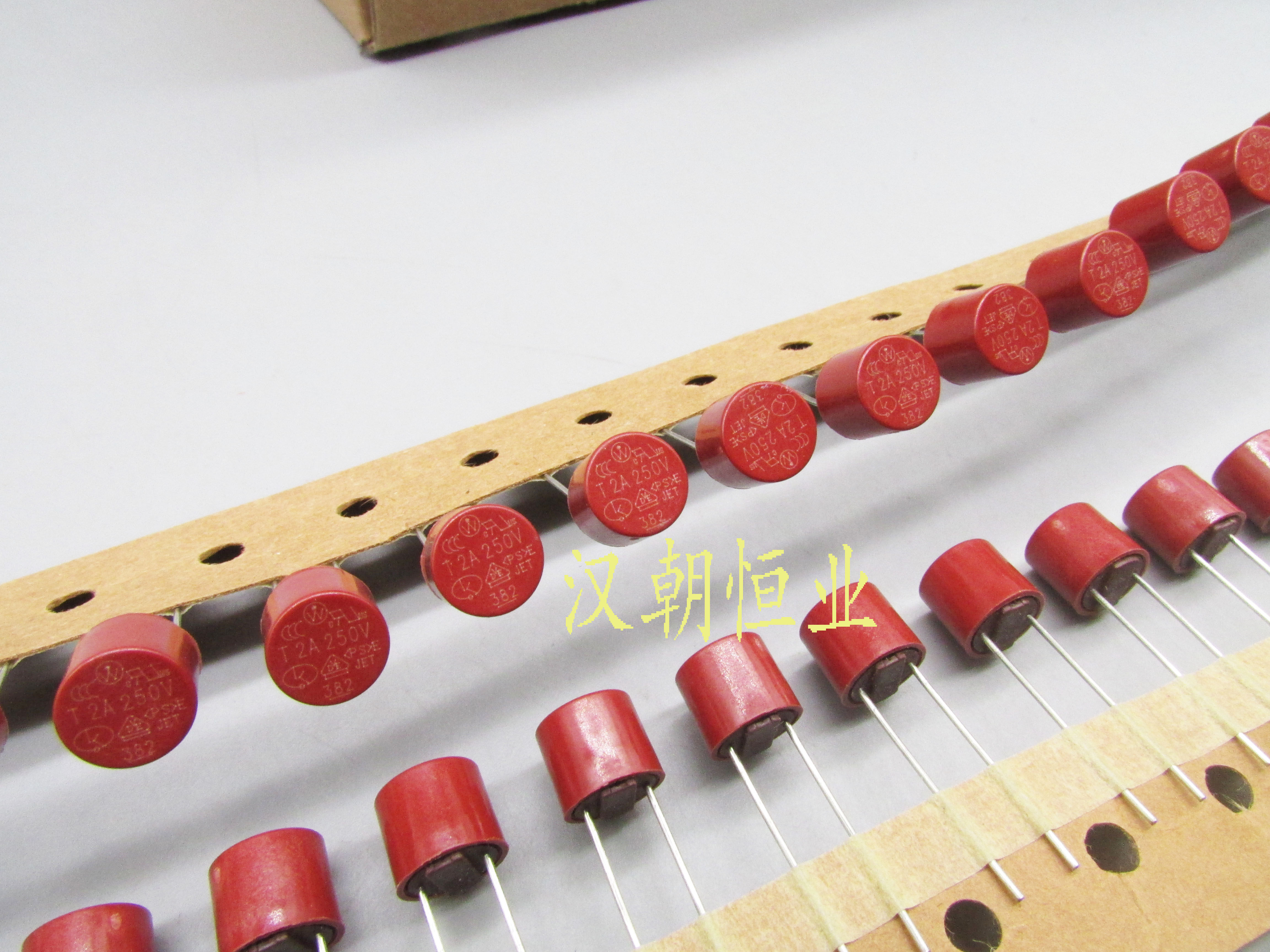 Imported US 382 T2A250V 250V2A Slow fuse 8x8 fuse wire vertical round insurance tube