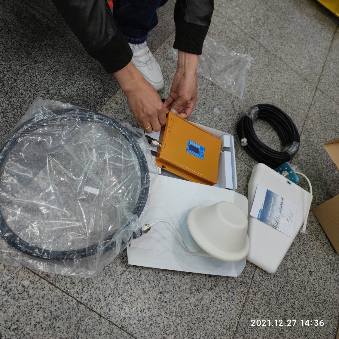 Mobile phone signal enhancement receiver CDMA DCS CDMA Mobile 2G Unicom 3G4G Telecom 3G4 Internet