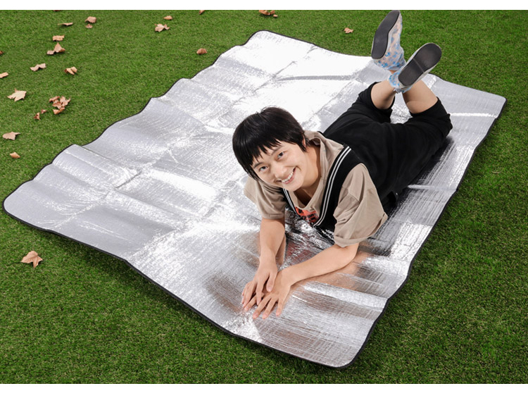 Du lịch thời gian 150X200 đôi nhôm màng ẩm pad ngoài trời dày cỏ pad di động siêu nhẹ - Thảm chống ẩm / Mat / Gối thảm trải du lịch