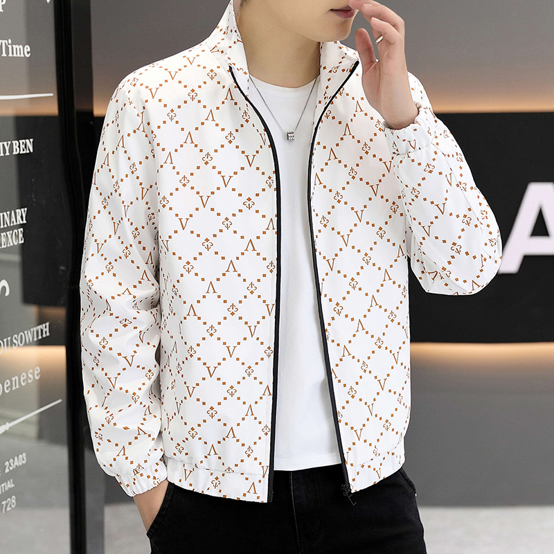 2026 Spring New Jacket Youth Thin Slim Fit Trendy Casual High-End Spring and Autumn Men's Light Luxury Printed Jacket 2026 Spring New Jacket Youth Thin Slim Fit Trendy Casual High-End Spring and Autumn Men's Light Luxury Printed Jacket