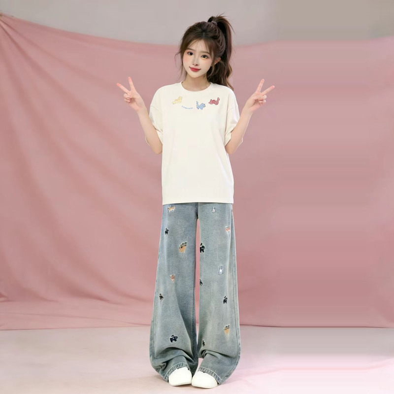 Korean-Style Sweet and Cool Short-Sleeved T-Shirt for Girls, Summer Outfit for Female Students, Complete with a Set of Summer Jeans Outfits