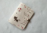 Белый котенок